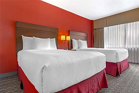 Queen Suite with Two Queen Beds - First Floor