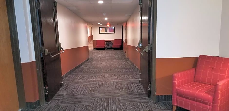Albert Lea Inn and Suites