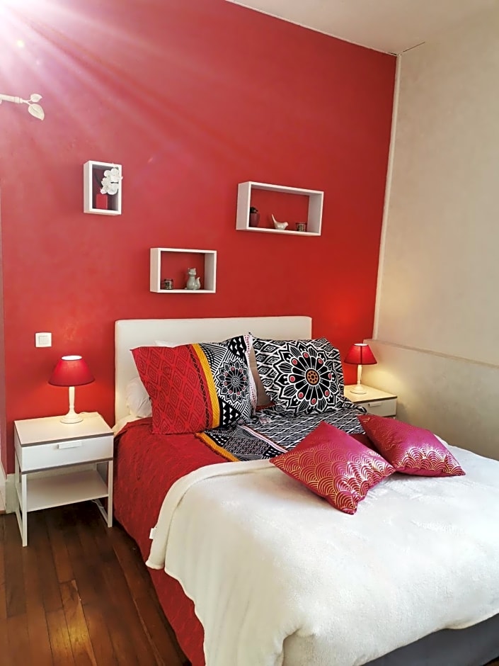 Aux Portes du Château