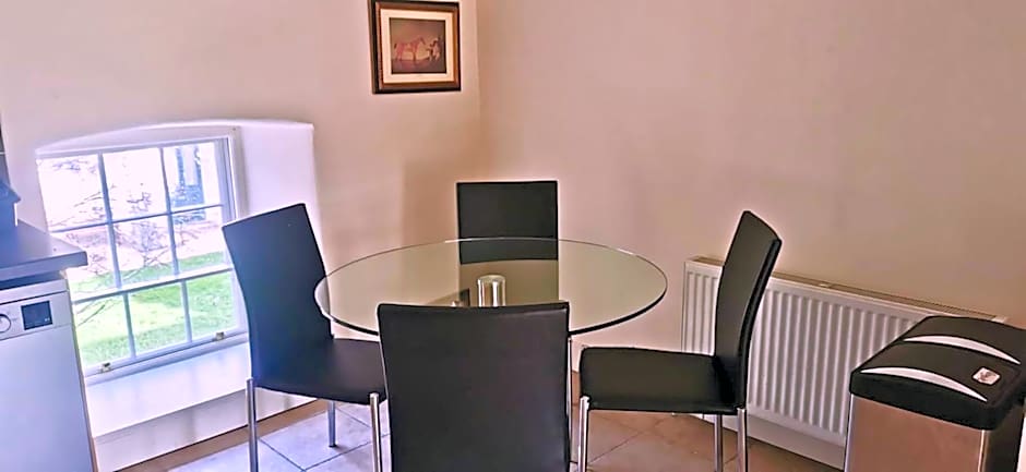 2 Bed Courtyard Apartment at Rockfield House Kells in Meath - Short Term Let