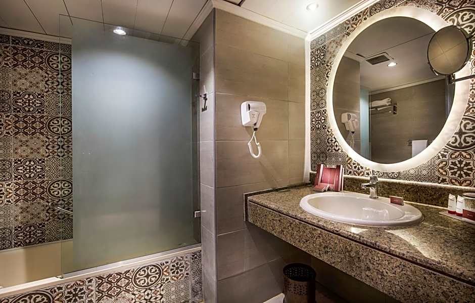 Pyramisa Cairo Suites & Casino Hotel