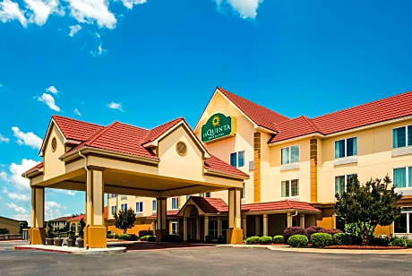 La Quinta by Wyndham Russellville