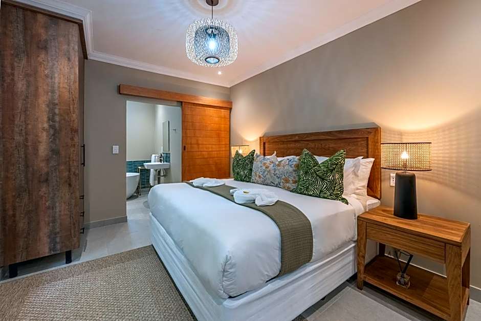 Bushbaby Valley Lodge