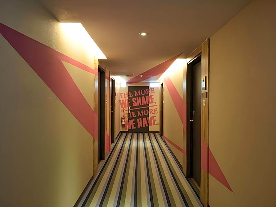 Travel Art Inn