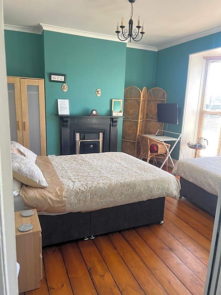 The Townhouse B and B free continental breakfast included