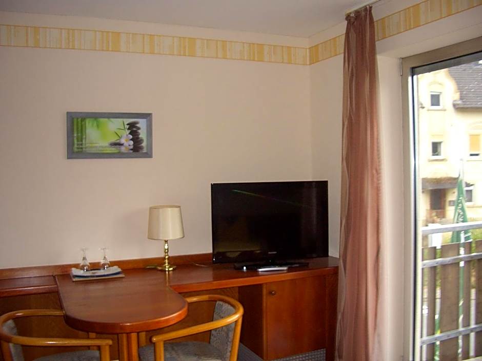 Photo 1 of 12 of Double Room