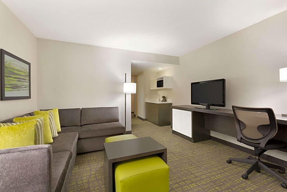 Embassy Suites By Hilton Hotel Newark/Wilmington South