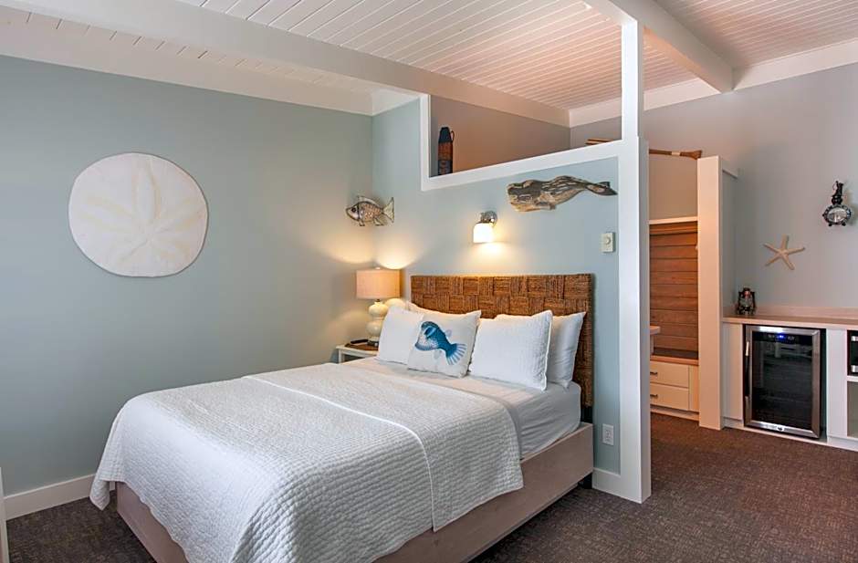 Harborview Inn & RV Park
