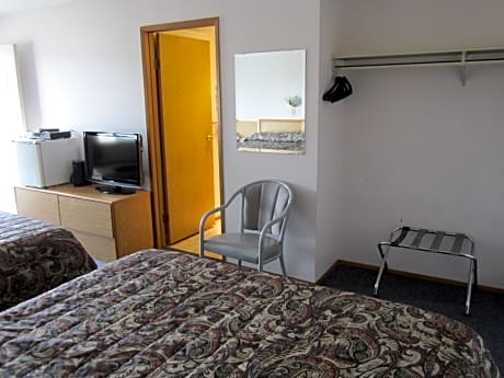 Standard Queen Room with Two Queen Beds