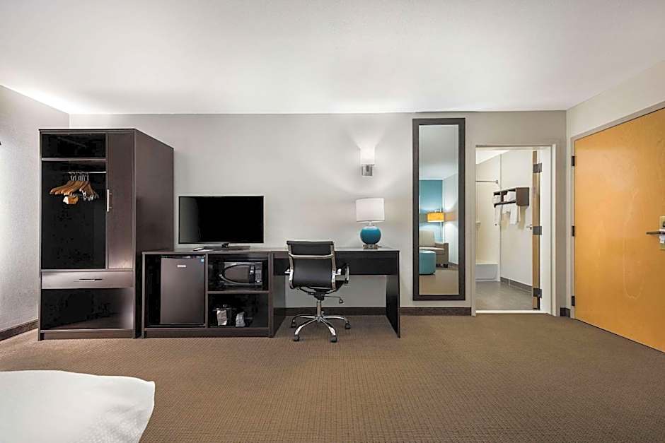 Sleep Inn & Suites