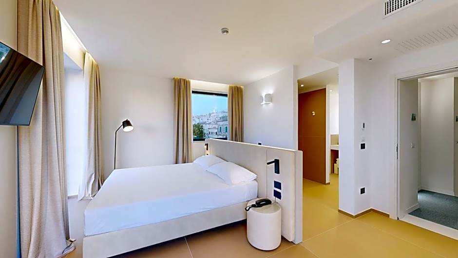 PRIMO OSTUNI HOTEL