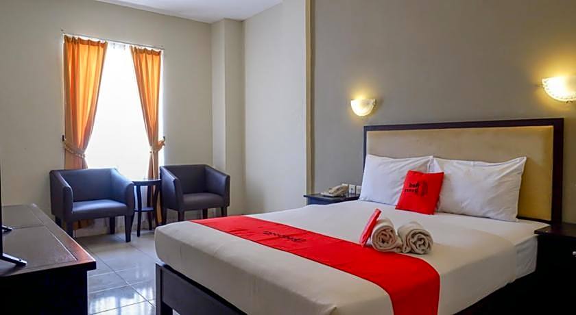 RedDoorz @ Jalan Sriwijaya Semarang