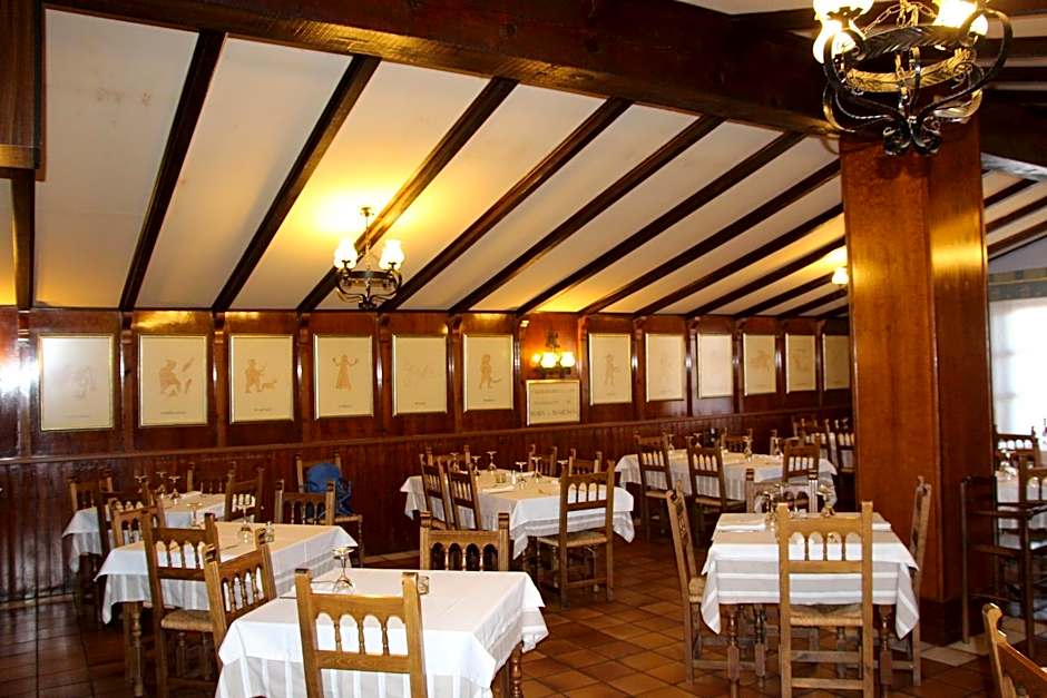 Aparthotel Tres Caminos