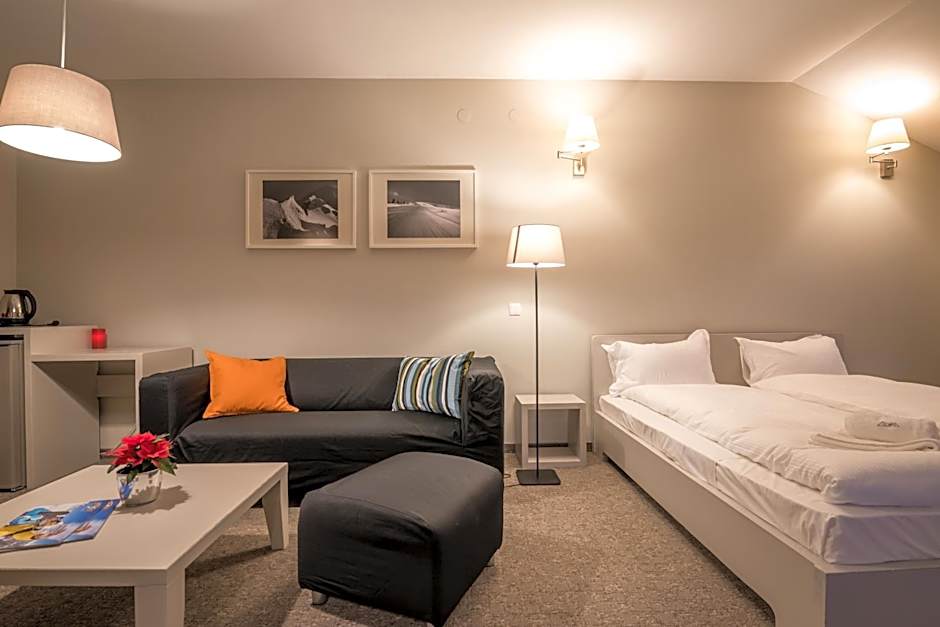 White Lavina - Ski, Bike, Hike