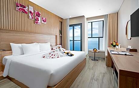 EMERALD BAY HOTEL & SPA