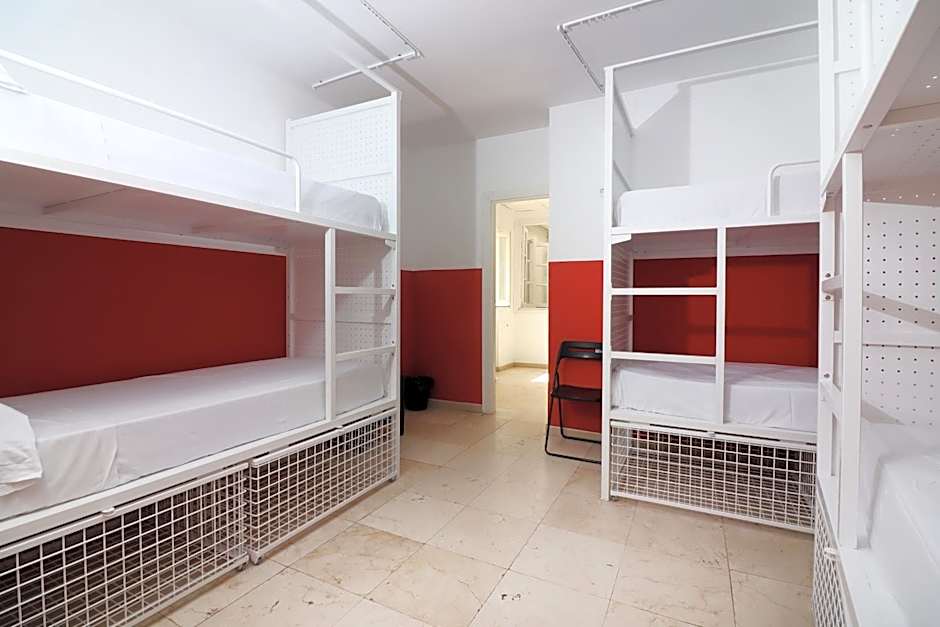 Feel Hostels City Center