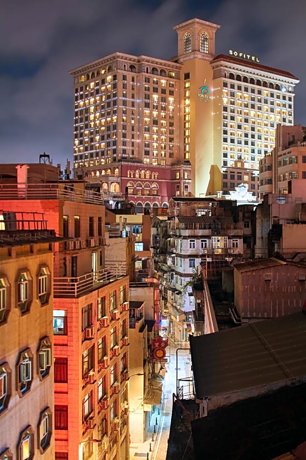 Ole Tai Sam Un Hotel