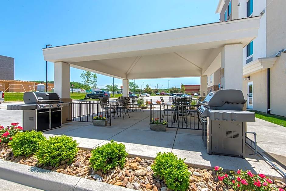 Candlewood Suites Columbia Hwy 63 & I-70 By IHG