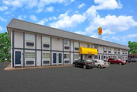 Super 8 by Wyndham Wooster