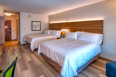Standard Room with Two Queen Beds