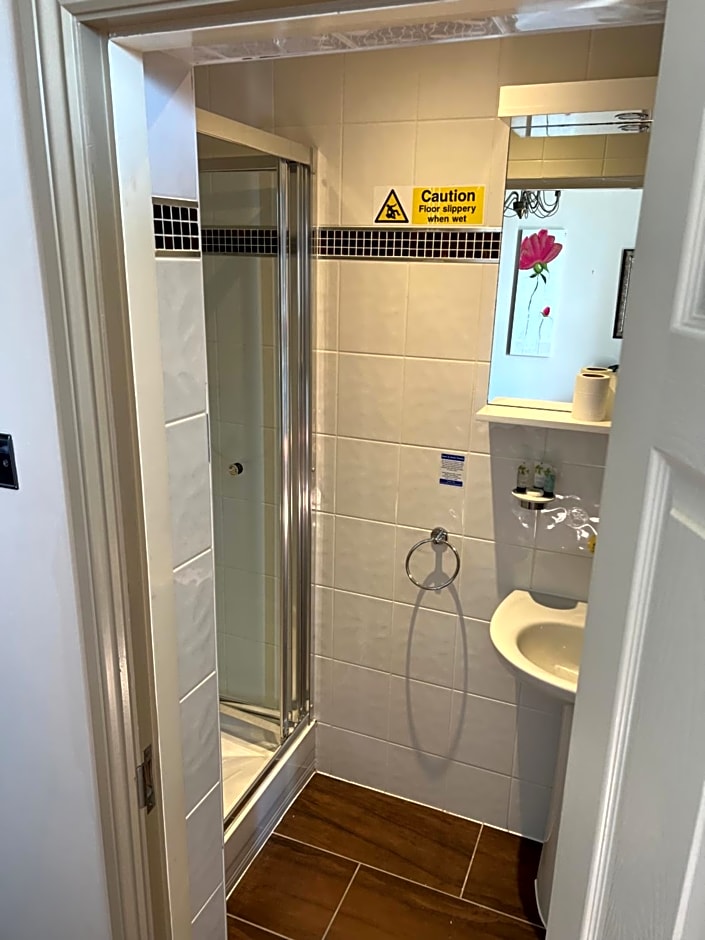 Southport Metro Hotel