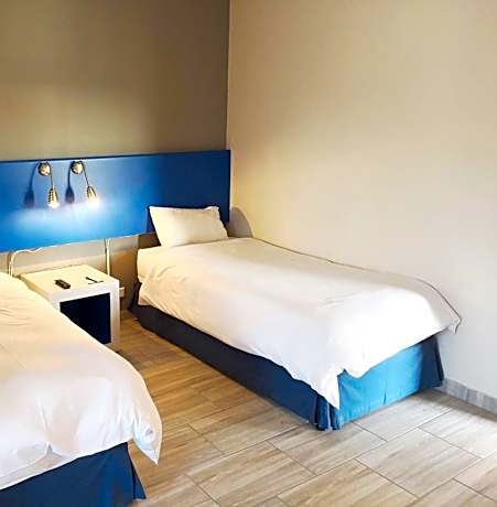 Standard Room with twin beds