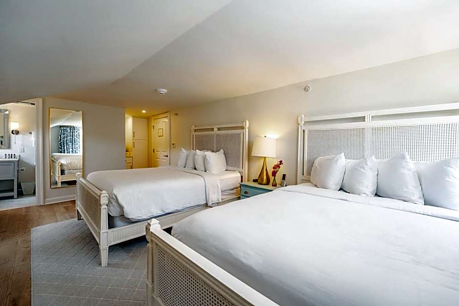 Photo 1 of 4 of Standard 1 Queen Bed