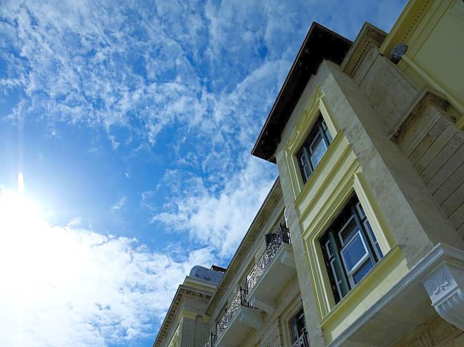 Poseidonion Grand Hotel