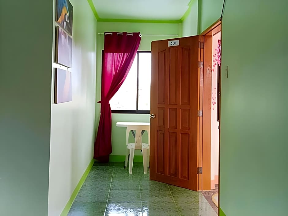 RedDoorz @ Garcia Hernandez Bohol