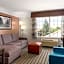 La Quinta Inn & Suites by Wyndham Bakersfield North