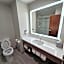 Holiday Inn Express Hotel & Suites Cincinnati-Blue Ash By IHG