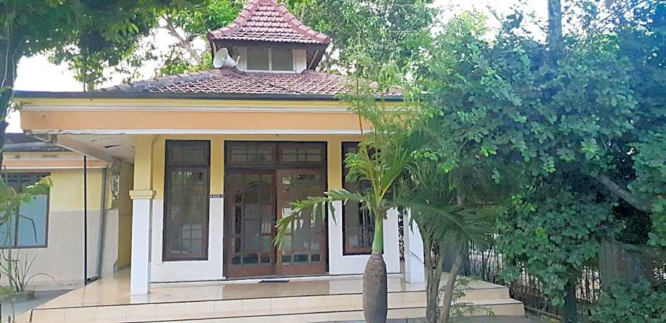 OYO 1984 Hotel Istana Family Syariah