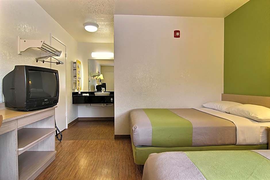 Motel 6-Albuquerque, NM - Midtown