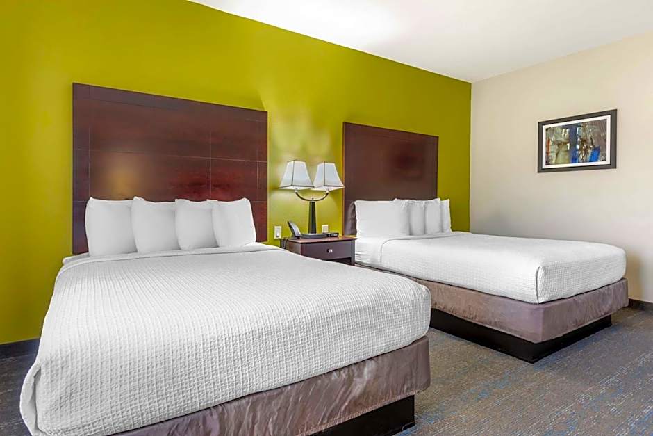 Best Western Plus Mansfield Inn & Suites