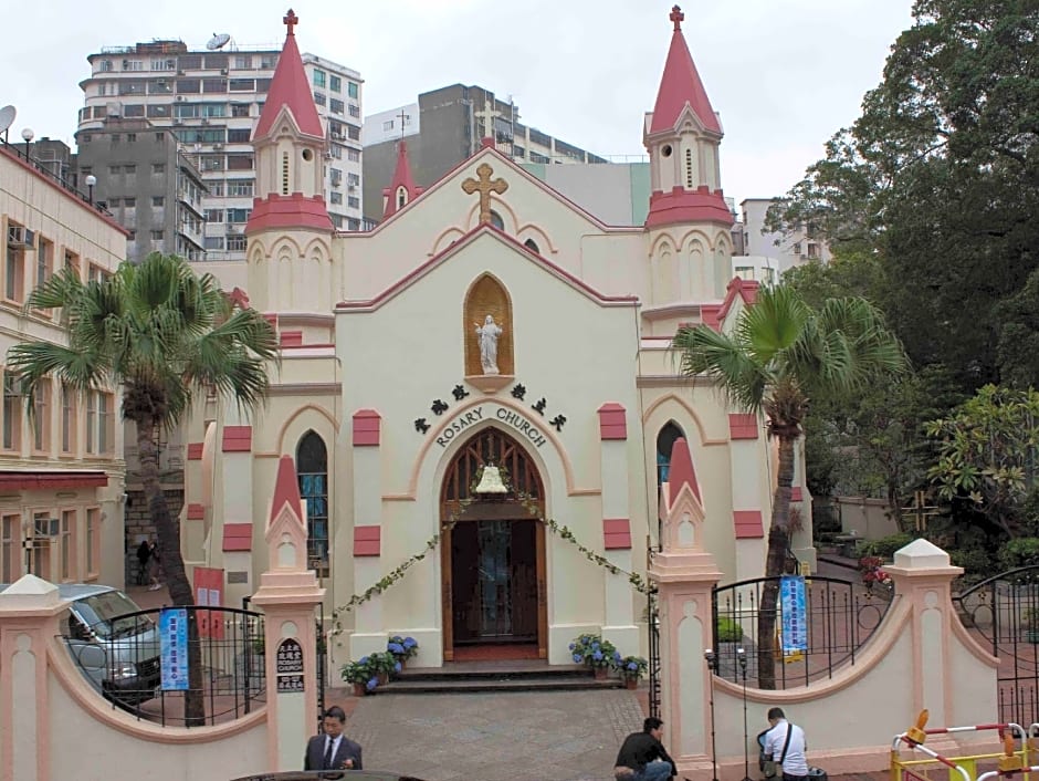 Canada Inn - Formerly Canada Hotel