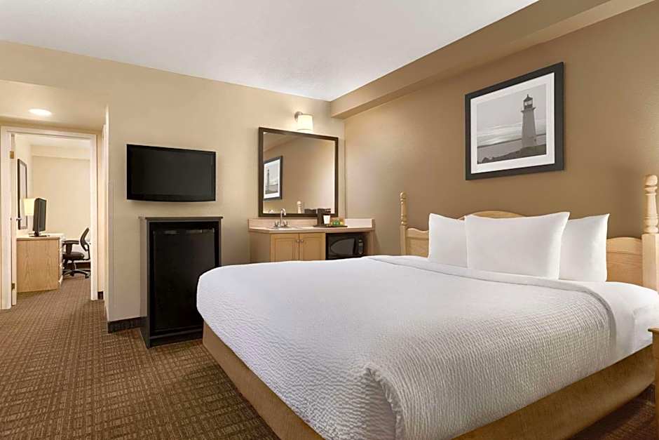 Travelodge Suites by Wyndham Moncton