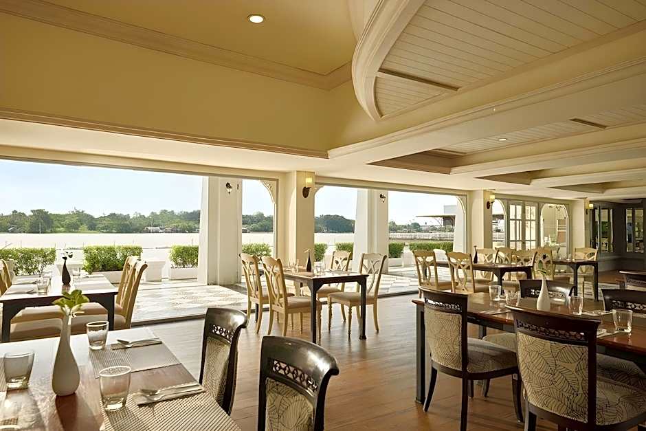 Kalanan Riverside Resort