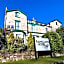 The Raincliffe Hotel