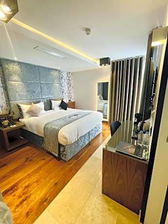 Double or Twin Room with Garden View