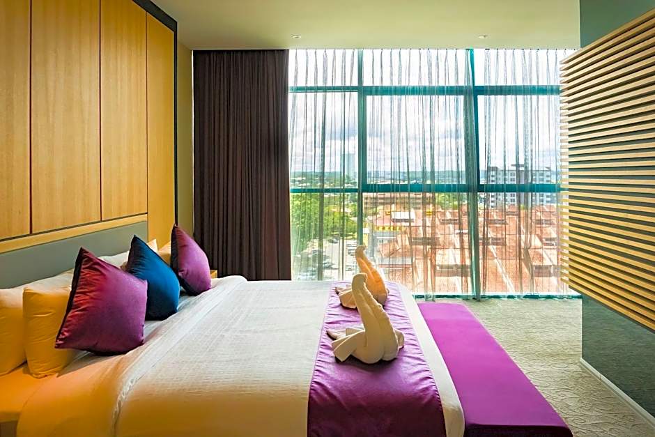 Greens Hotel & Suites