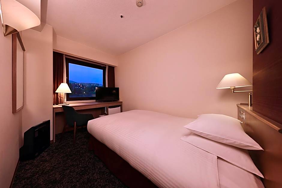 Minamisenri Crystal Hotel