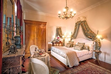 Double Room with Spa Bath