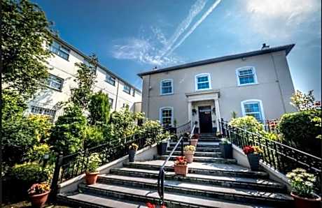 Drummond Hotel