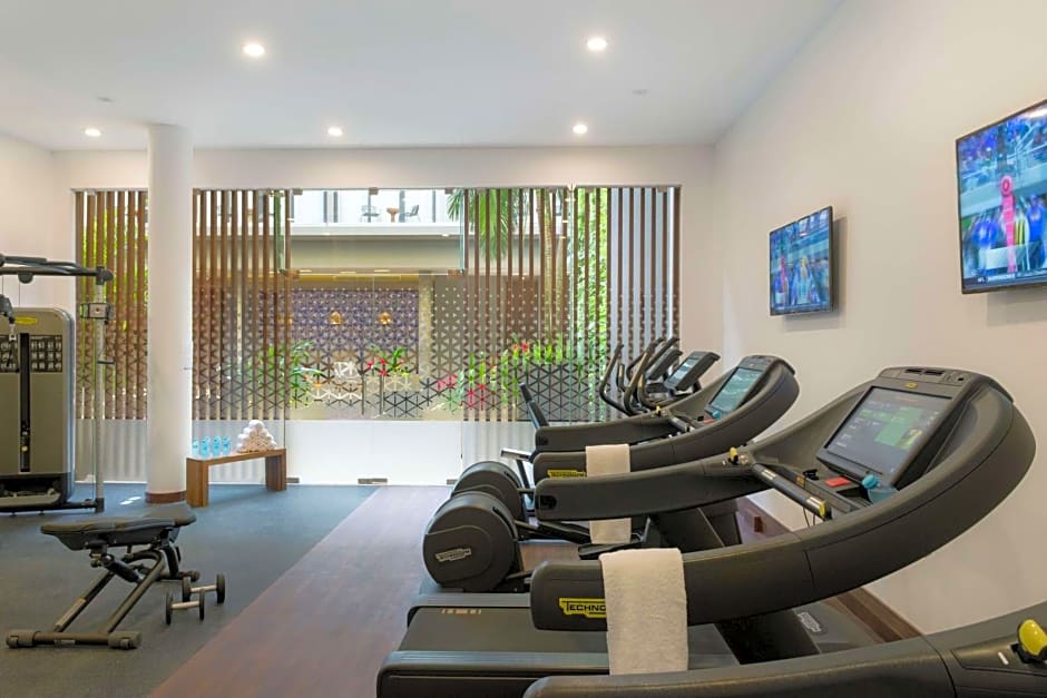 The Fives Downtown Hotel & Residences, Curio Collection by Hilton
