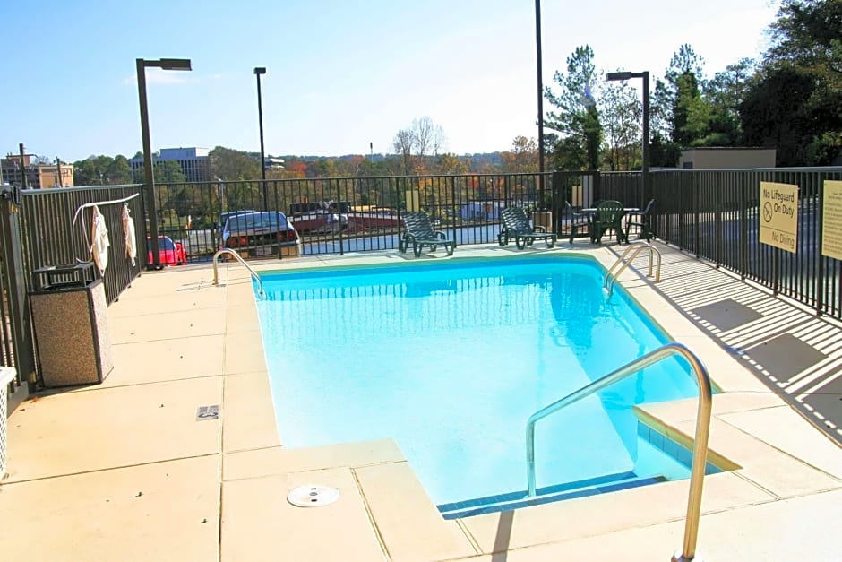 Hampton Inn By Hilton Atlanta-North Druid Hills
