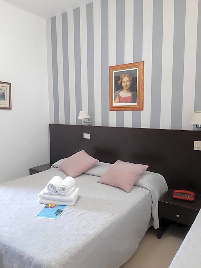 Photo 1 of 4 of Triple Room