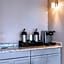HomeTowne Studios by Red Roof Richmond - Airport Sandston