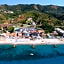 Three-room apartment a stones throw from the sea