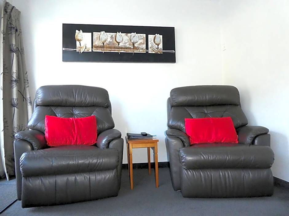 Caples Court Motel & Apartments