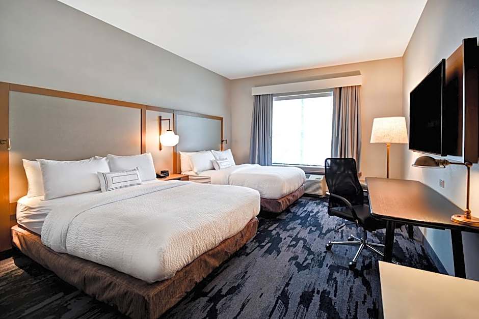 Photo 1 of 4 of 2 Queen Beds, Hearing/Mobility Accessible, Bathtub
